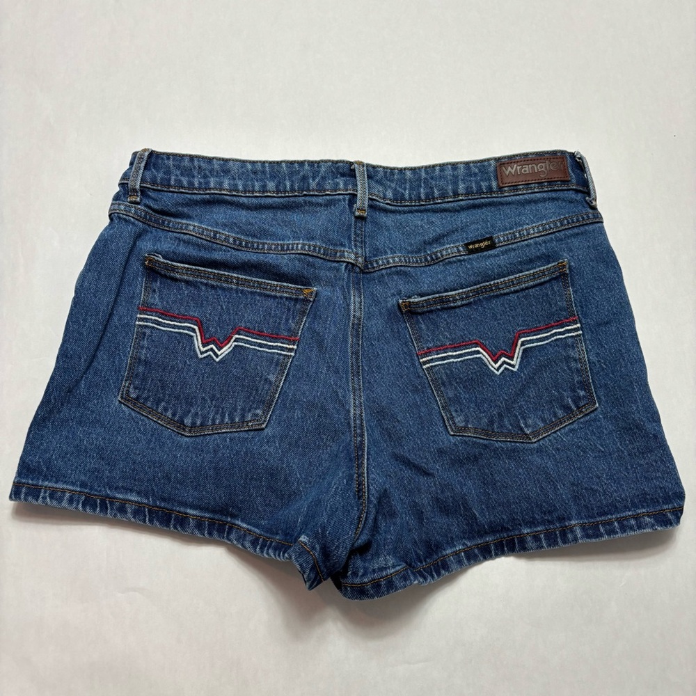 Vintage wrangler mid rise jean shorts - Picture 2 of 6